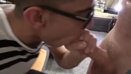 CzechHunter.com - Very nice gay handjob in the street