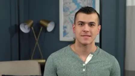 Sean Cody: Muscled Ayden masturbating in the bed
