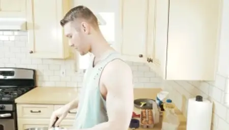 Str8toGay.com: Hairy loves big dick guy