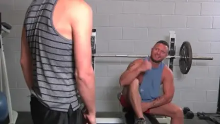 DrillMyHole.com: Hunk smashed by big dick daddy