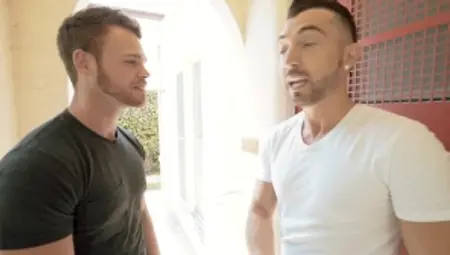 Str8ToGay - Muscle hunk loves big dick guy