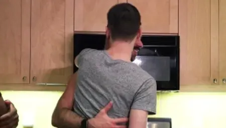DrillMyHole: Hunk finds pleasure in sloppy fucking