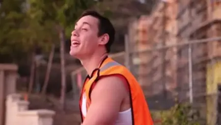 BROMO.com: Tobias is so athletic hunk