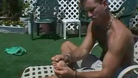 FootFriends.com: Hawt australian hunk feet fetish scene