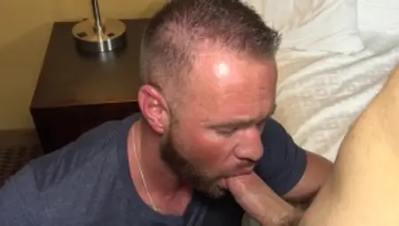 Str8Chaser.com: Athletic cum on face in the bed