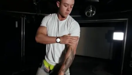 RealityDudes: Inked american Jackson teasing in club