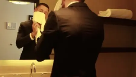 Bromo US - Handjob and athletic hunk