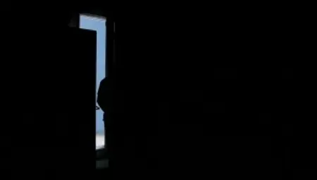 BlackMaleMe: Athletic hunk enjoys handjob