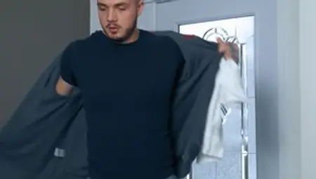 Drill My Hole - Tattooed american helps with hard slamming