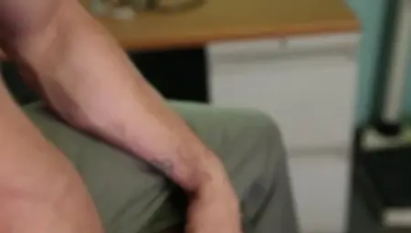 DrillMyHole.com: Athletic jock really likes hard ramming