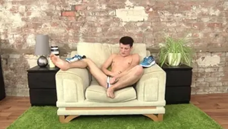 TXXXMStudios.com - Shaved british twink boy digs masturbation
