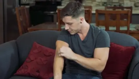 Str8toGay.com: Hunk feels in need of slamming hard