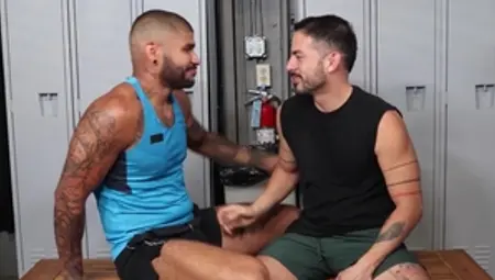 FamilyCreep.com: Bald latino gay jerking big dick