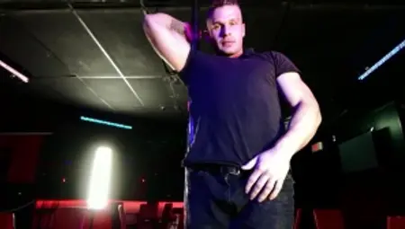 Reality Dudes: Shaved Charles Knight masturbating in the club