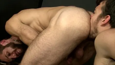 Men Over 30: Nailing and hairy latino brunette