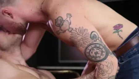 GodsOfMen: Tattooed hunk digs hard slamming