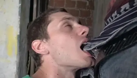 LatinLeche: Very hot Uber sucking for money