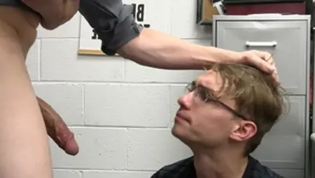 YoungPerps - Officer receives loud sex