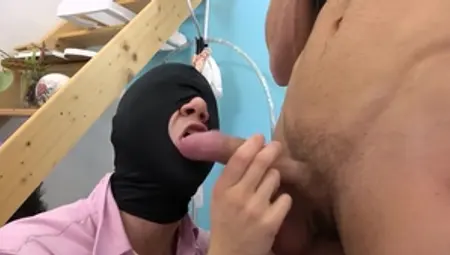 ClubBangBoys: Gay cumshot in public