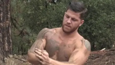 Bromo US: Athletic american hunk enjoys bareback handjob