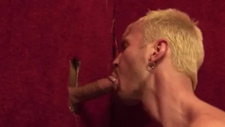 GloryholeAndHandjobs: Nailing with piercing Luke & Luke Cross
