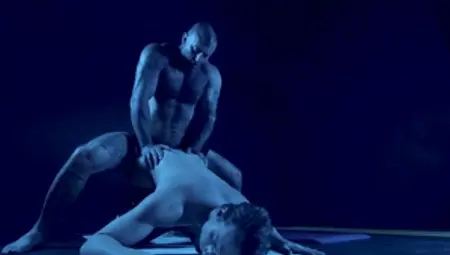 masqulin: Unexpected Encounters at Yoga Class