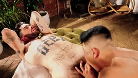 Rodsroom - Chris Damned alongside hairy Luke Truong