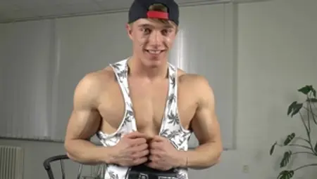 EastBoys - Athletic gay likes rough nailing