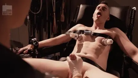 Club Inferno Dungeon: Butt sex video