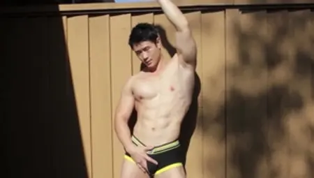 CumFu.com - Asian outdoors