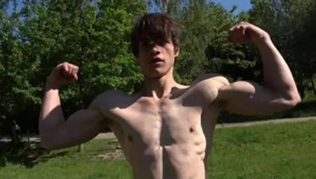 East Boys: Very cute muscle amateur outdoors
