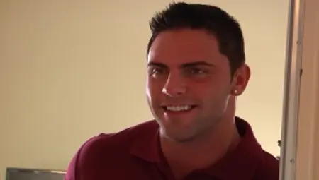 DrillMyHole.com: Tattooed hunk craving plowing hard