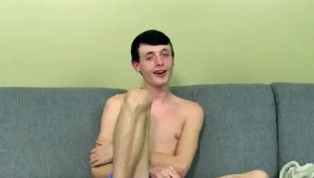 BoyCrush.com: Solo american Carmen Delano masturbation