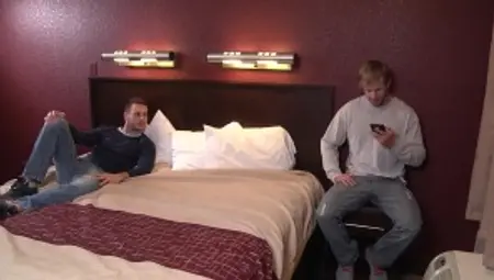 Str8 To Gay - Hard nailining accompanied by athletic hunk
