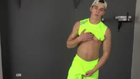 East Boys - Solo gay Flex fucking